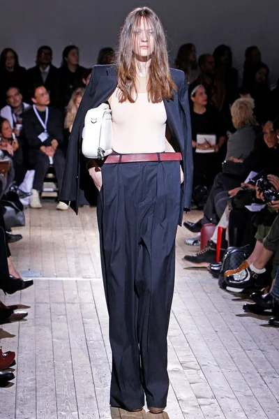 Look 8